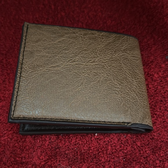 Custom Name Wallet - Picture 4 of 4